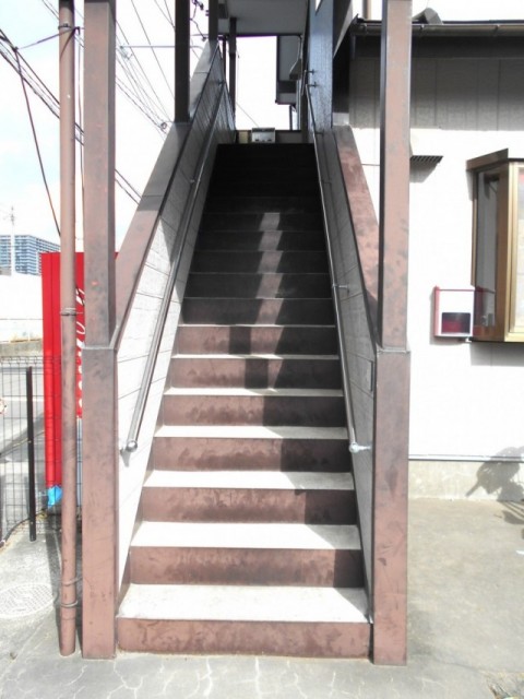 コーポスタディの階段