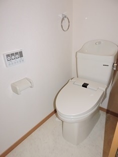 新築アパート1　トイレ